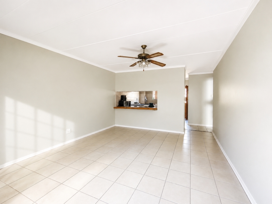 2 Bedroom Property for Sale in Langenhovenpark Free State